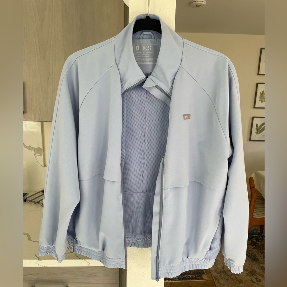 NWOT FIGS Sydney Scrub Jacket | Vapor Blue | Size Medium